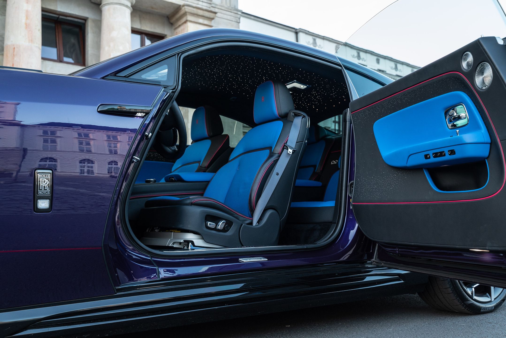 Rolls-Royce Spectre Black Badge