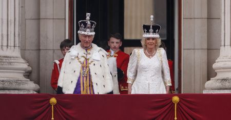 Już miał być koniec. Nagle na balkonie ponownie pojawił się król [RELACJA NA ŻYWO]