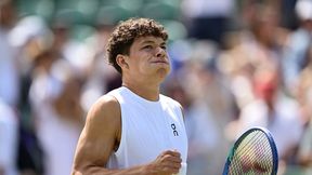 Po czwartkowej kontrowersji wrócił na kort. Potrzebował tylko minuty