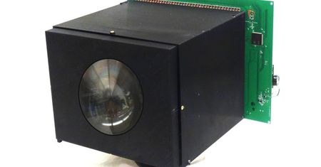 Kameruum mobile – prototypowa kamera, zasilana wyłącznie światłem padającym na matrycę