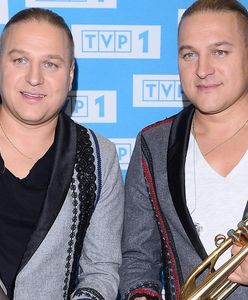 Bracia Golec w ogniu krytyki. Fani zapowiadają bojkot i żądają, by pieniądze przeznaczyli na szpitale