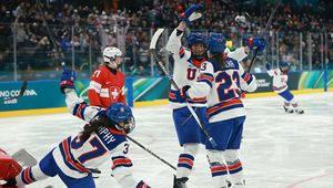 Amerykanki na piątkę. Przed nimi klasyk