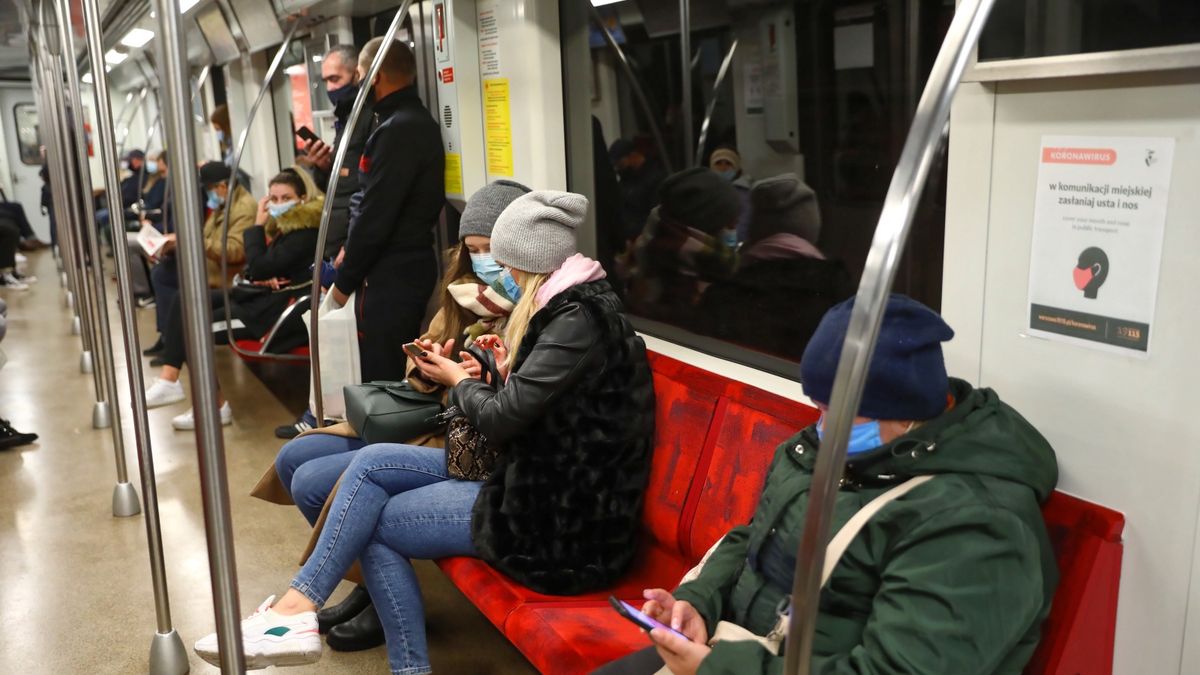 nakaz noszenia maseczek