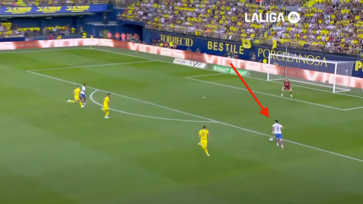 YouTube / YT/La Liga / W doliczonym czasie gry Lewandowski powinien zdobyć swoją drugą bramkę.