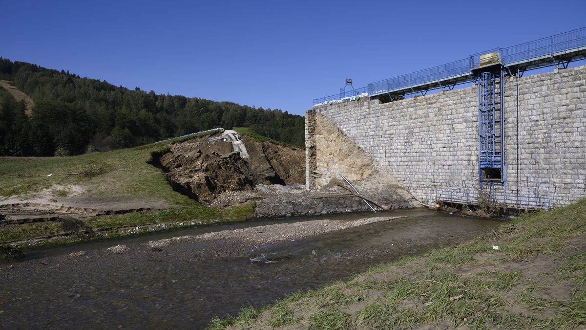 Flood Aftermath In Stronie Slaskie, Southwestern Poland.
A dam with a damaged embankment that caused the heavy flooding of the town of Stronie Slaskie and other towns located downstream of the Morawka river is pictured in Stronie Slaskie, Poland on September 21, 2024. (Photo by Aleksander Kalka/NurPhoto via Getty Images)
NurPhoto
downstream, environmental impact, zapora, nurphoto, community impact, public safety, water management, flood damage, september 21, flood. flooding, heavy flooding, damaged embankment, town evacuation, flood mitigation, water overflow, climate event., aftermath, weather event, powodz, structural integrity, engineering failure, emergency response, riverbank erosion, flood prevention, floodplain, disaster relief, aleksander kalka, hydrology, morawka river, polen, tama, polska, infrastructure failure, stronie slaskie, rescue operations, towns