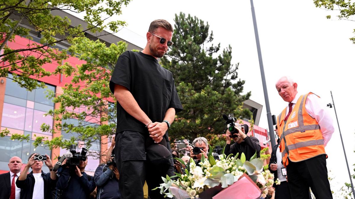 Getty Images / Andrew Powell / Jordan Henderson oddał hołd zmarłym