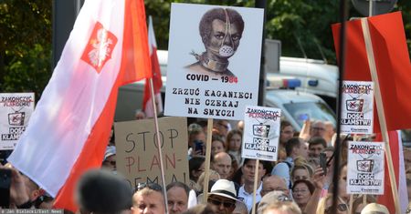 Koronawirus w Polsce. "Zaniedbaliśmy sprawę, mamy problem". Wirusolog tłumaczy