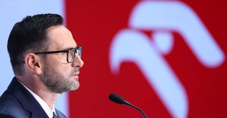 Gigant traci. Koalicja komentuje. "Orlen dorabiał się na wojnie"