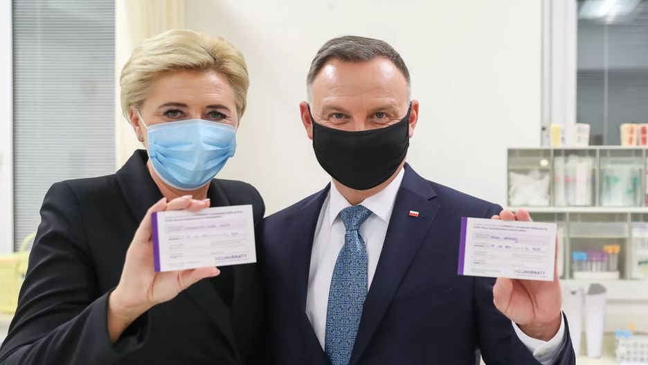 Para Prezydencka przyjęła trzecią dawkę szczepionki przeciw COVID-19 