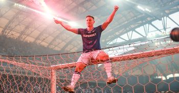 Pomocnik Lecha Poznań już po zabiegu. "Niebawem wracam". Ile meczów może stracić?