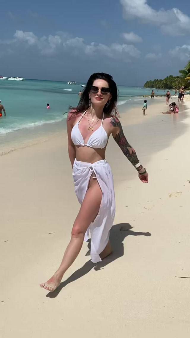 Ewelina Lisowska na wakacjach