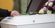 Uważaj, co mówisz księdzu. To zdanie może sprawić, że opłata za pochówek wzrośnie