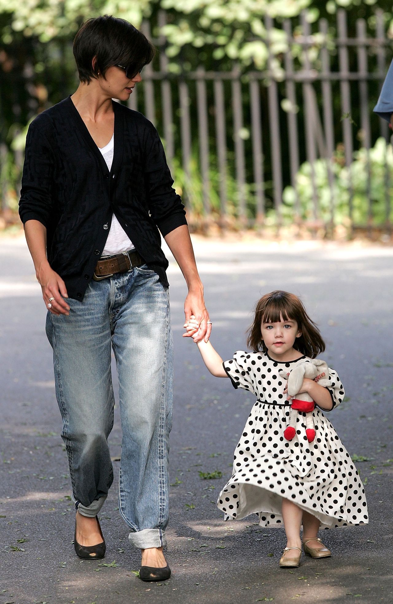 Suri Cruise z mamą w 2008 roku