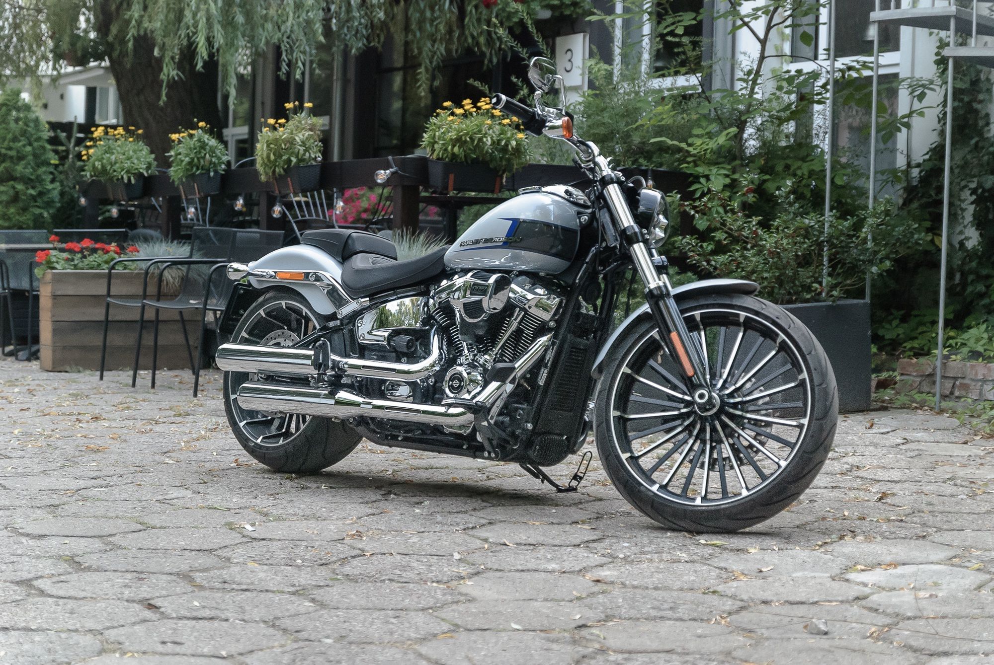 Harley-Davidson Breakout