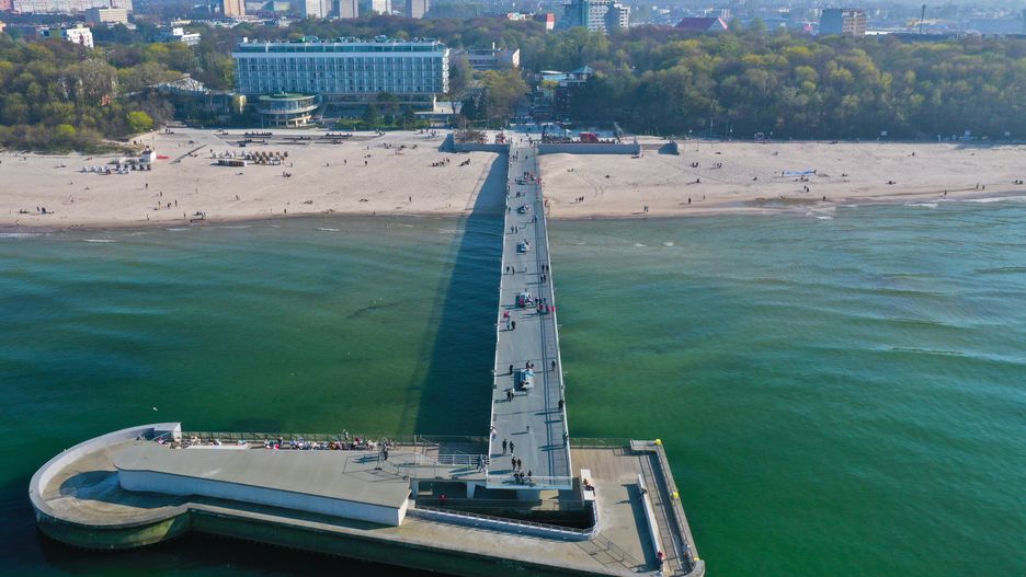 Molo w Kołobrzegu z lotu ptaka