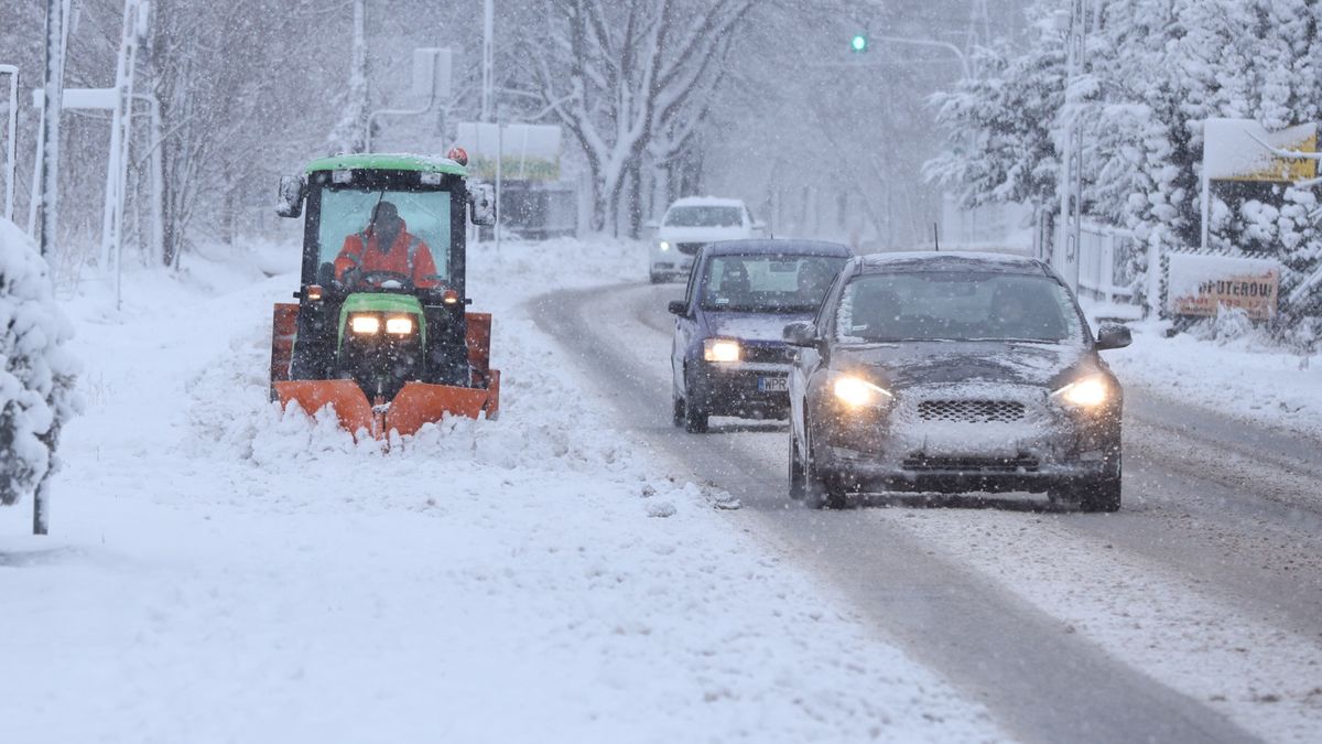 Kalbar
opad, opady, pada, pogoda, warunki atmosferyczne, zima, zimowa