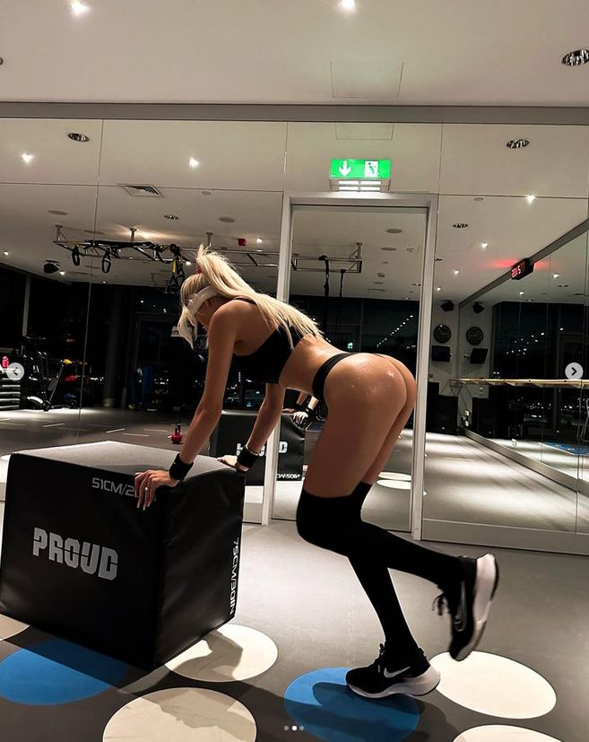 Caroline Derpienski na siłowni
