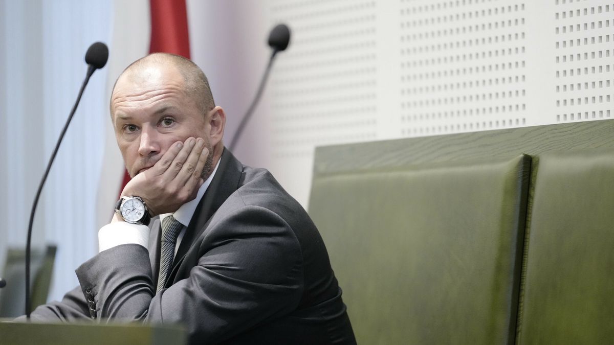 Sprawa Jakuba Iwa?ca w S?dzie Najwy?szym
10.09.2025 Warszawa Sprawa sedziego Jakuba Iwanca w Sadzie Najwyzszym. Umozono wniosek o uchylenie immunitetu fot. Marysia Zawada/REPORTER
N/z: Jakub Iwaniec
Marysia Zawada/REPORTER