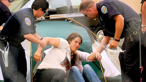 Teksańska masakra pozwem sądowym: Apple, Motorola, Samsung, LG... 1