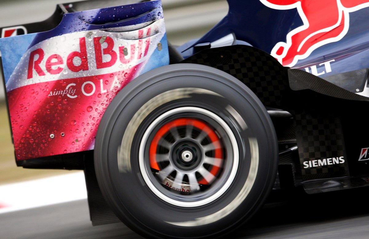 Tarcze hamulcowe bolidu F1 (fot. autoracing1.com)