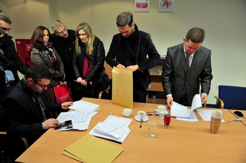 Najnowsze wyniki wyborów. PSL bije konkurentów w...