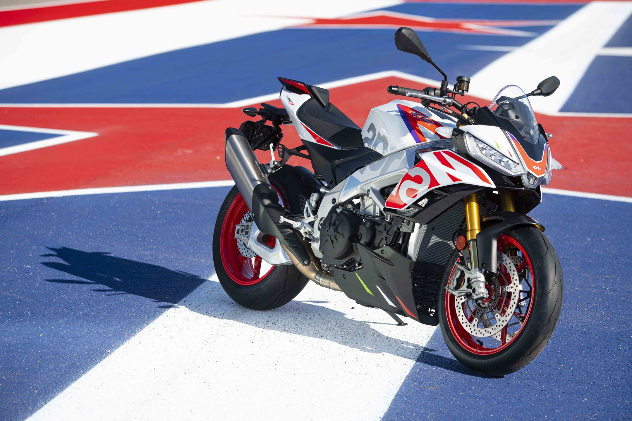 Aprilia Tuono V4 Factory