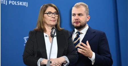 Iskrzy w PiS. Mazurek uderza w Moskala, w tle Zondacrypto