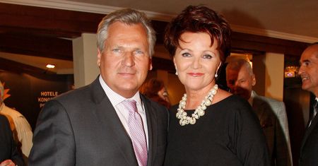 Stare zdjęcie Jolanty i Aleksandra Kwaśniewskich jest hitem w sieci. Takich ich jeszcze nie widzieliście