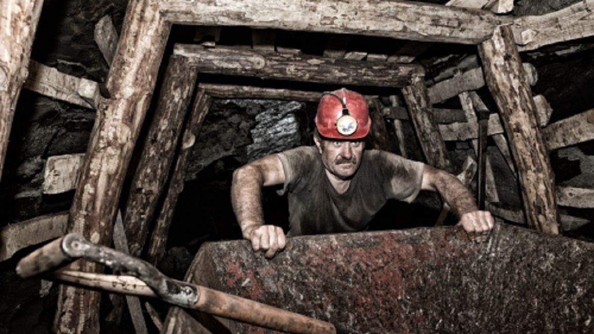 Ile zarabia górnik?