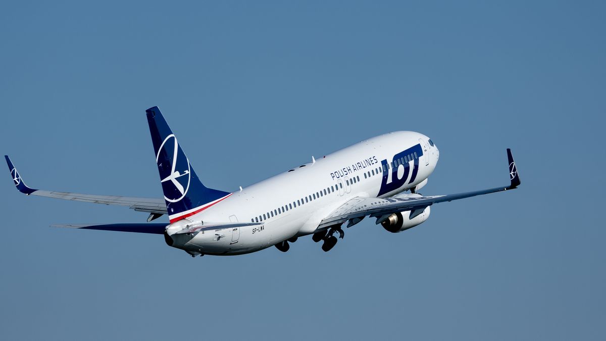 BRUSSELS, BELGIUM - APRIL 05: A LOT Polish Airlines Boeing 737 plane bound for Warsaw Chopin Airport takes off from the Belgian capital's Zaventem airport on April 05, 2025 in Brussels, Belgium. (Photo by Omar Havana/Getty Images)