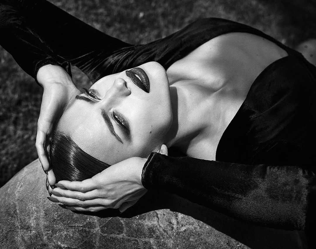 Irina Shayk sesja zdjęciowa dla magazynu Vogue- Instagram