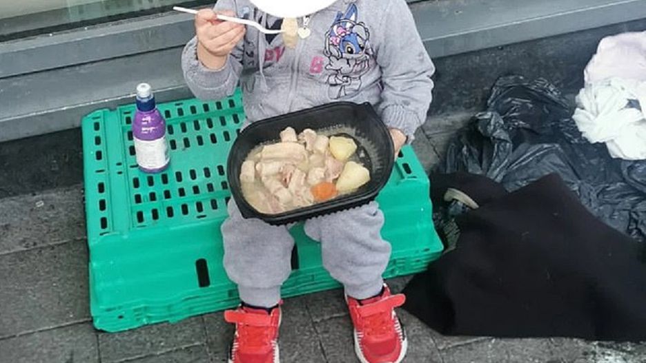 Bezdomna dziewczynka