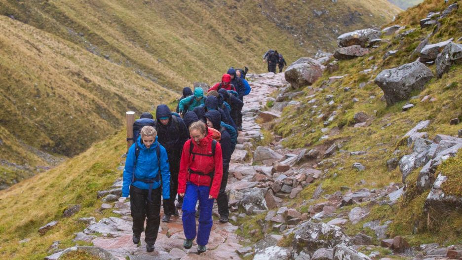 Ben Nevis co roku przyciąga tysiące turystów