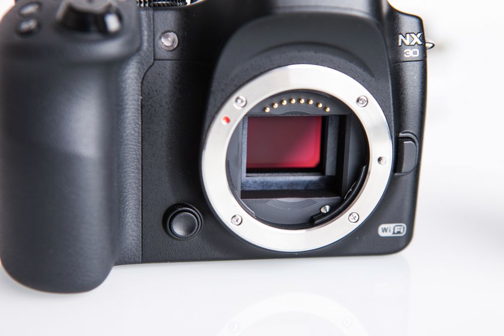 Samsung NX30 - solidny, wygodny, ale nie bez wad [test] 11