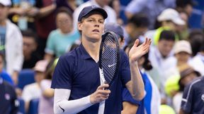 Trzeci z rzędu finał Jannika Sinnera w Pekinie. Niecodzienny mecz i porażka gwiazdora