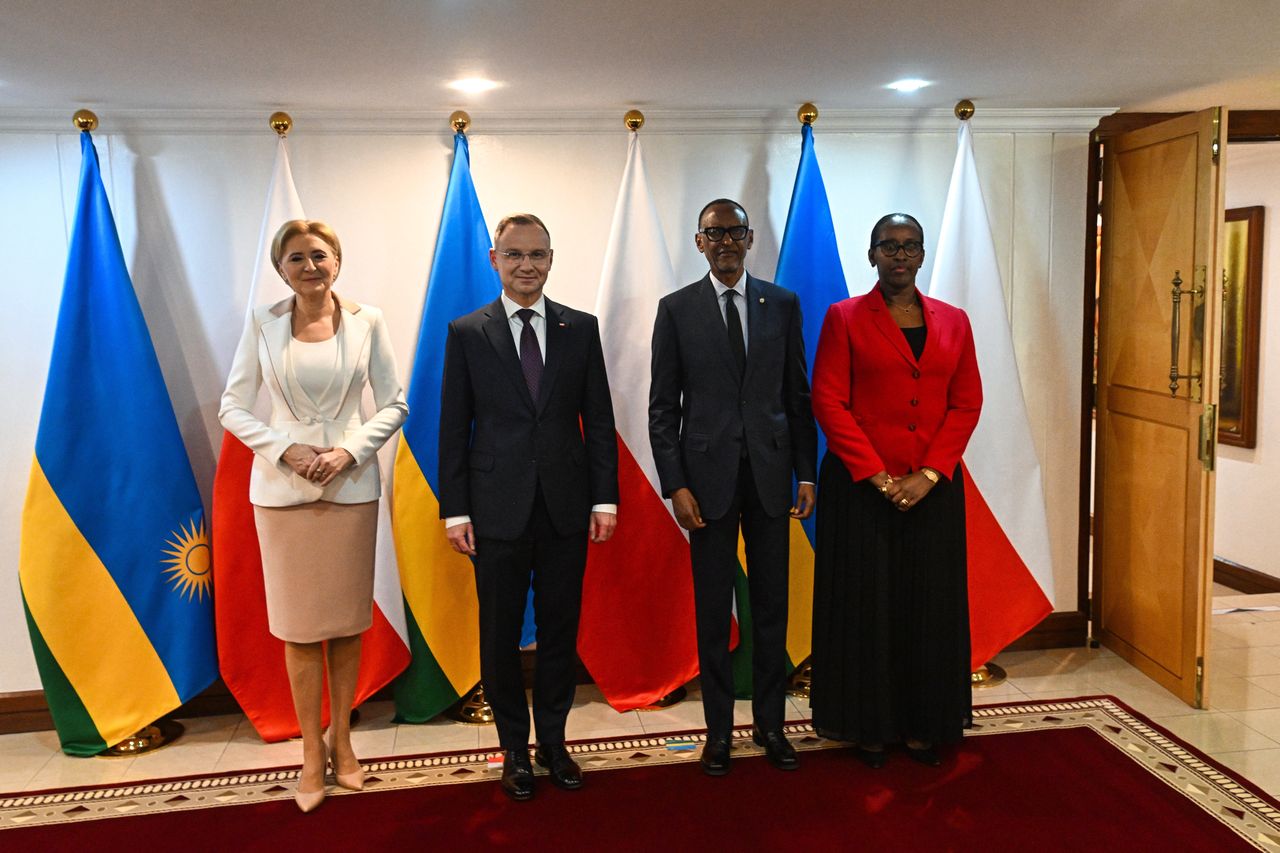 Powitanie pary prezydenckiej w Rwandzie
