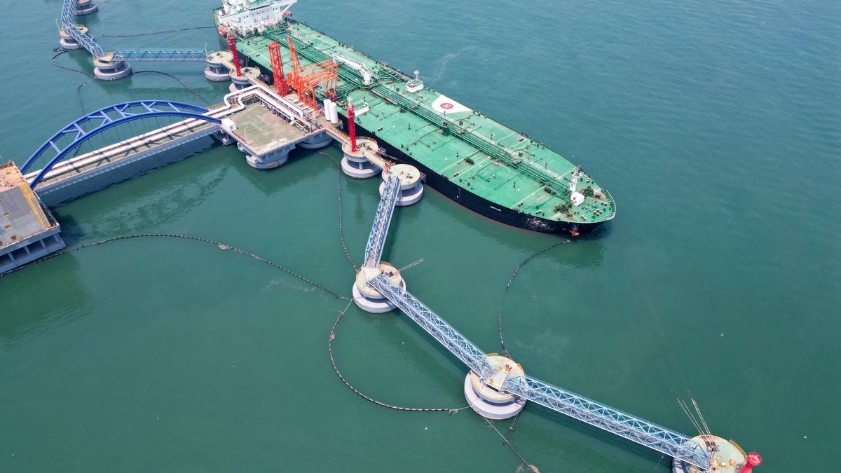 Tankowiec w chińskim porcie