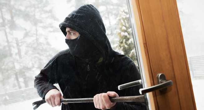 Wyjeżdżasz na święta? Uważaj na włamywaczy i skorzystaj z ochrony, jaką daje polisa LINK4 DOM