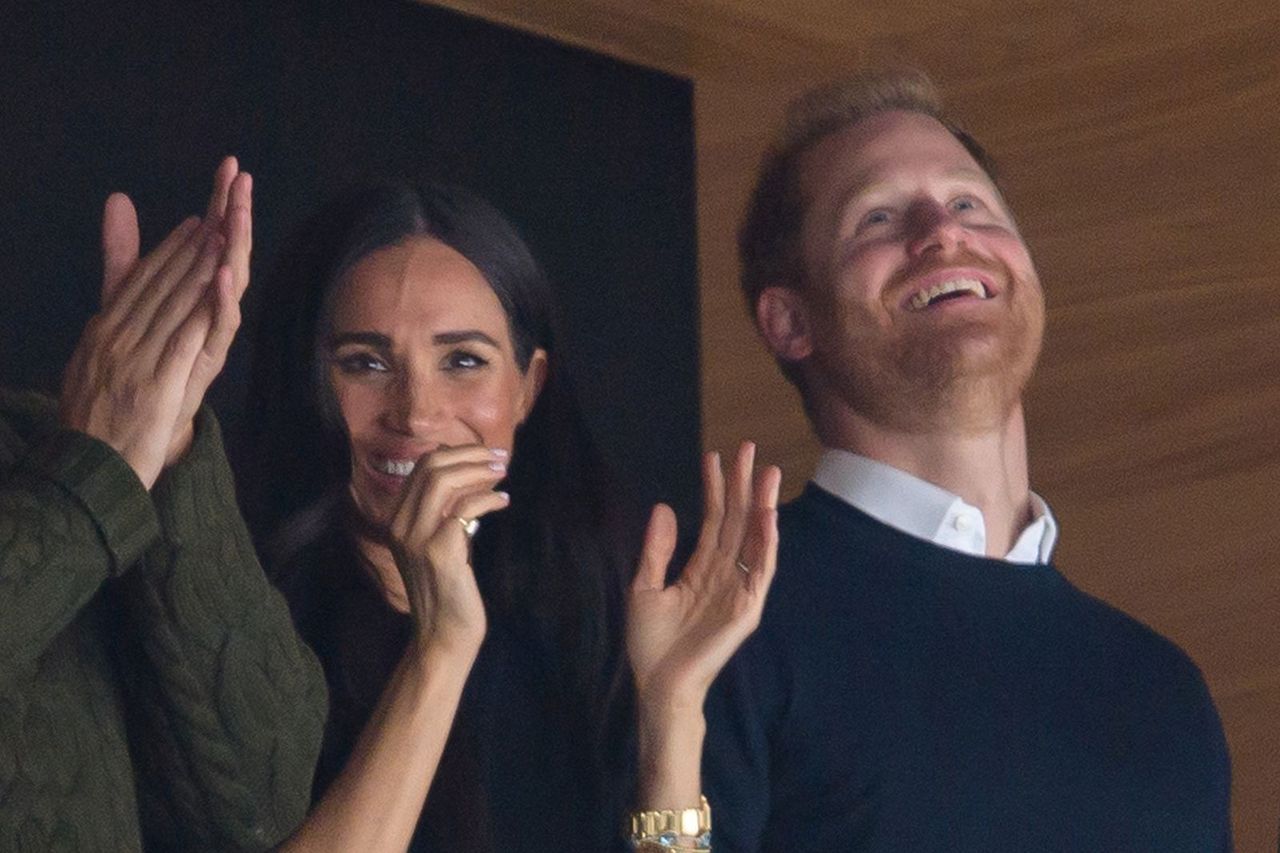 Prince Harry and Meghan Markle at an NHL game.