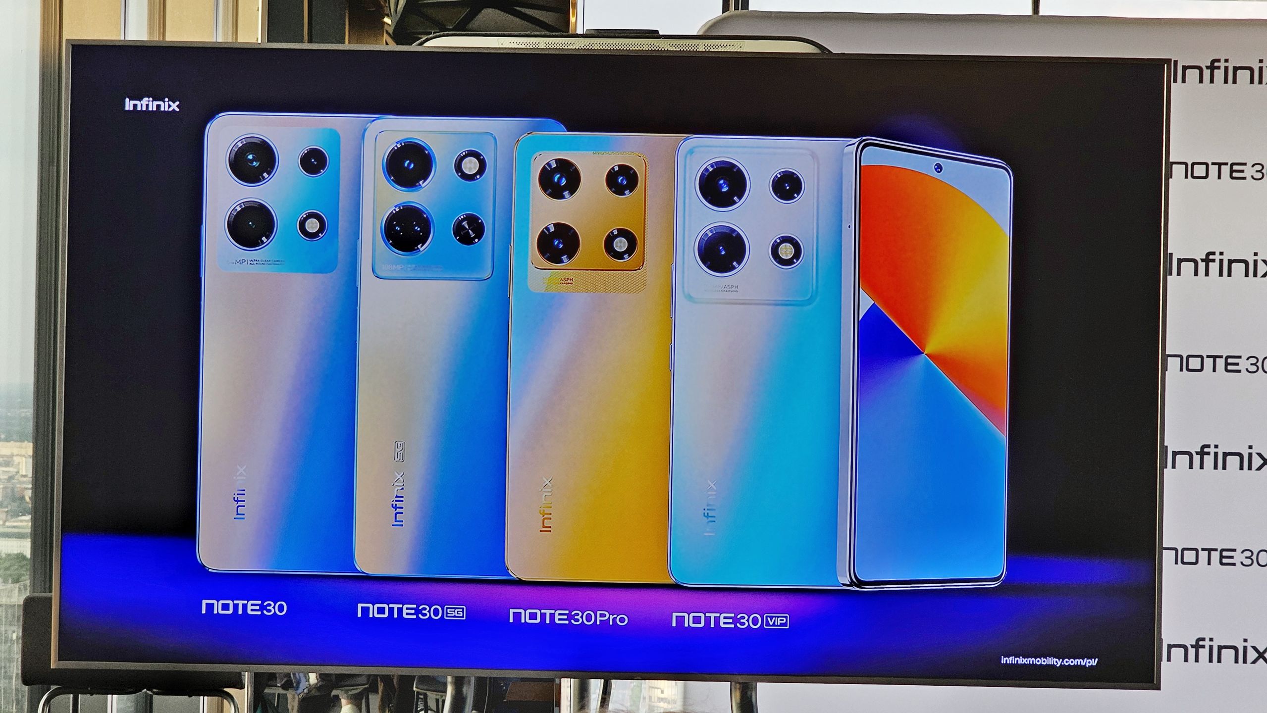 Seria Infinix Note 30