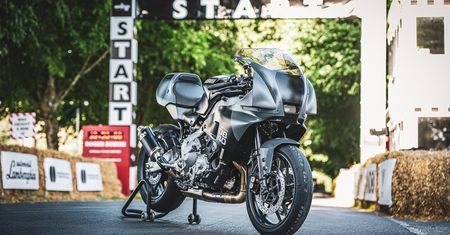 Yamaha XSR900 DB40 Prototype zadebiutowała w Goodwood. To hołd dla klasycznych maszyn wyścigowych
