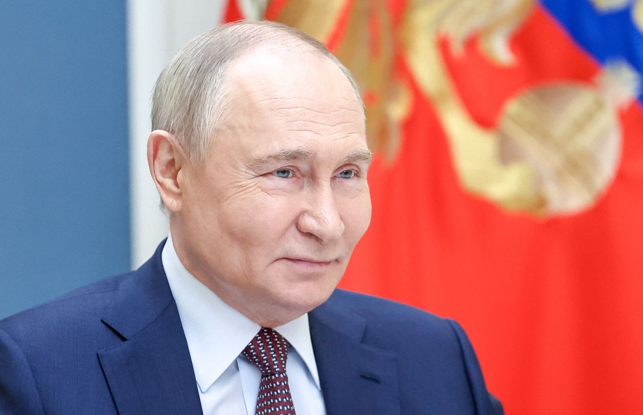 EU's 17th sanction package pressures Kremlin amid oil cap