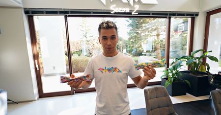 Nowy projekt Friza. Szuka chętnych influencerów