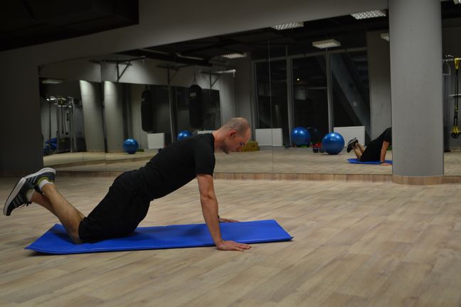 Pompka na kolanach – część 1. Autor: Grzegorz Wichrzycki