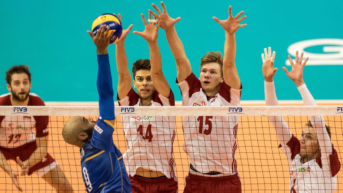 Zdjęcie okładkowe artykułu: PAP / Maciej Kulczyński / Na zdjęciu: Francuz Earvin Ngapeth (L) oraz Polacy - Aleksander Śliwka (C), Jakub Kochanowski (2P) i Damian Schulz (P) podczas meczu grupy H mistrzostw świata