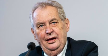 Czechy. Prezydent Zeman trafił na oddział intensywnej opieki medycznej