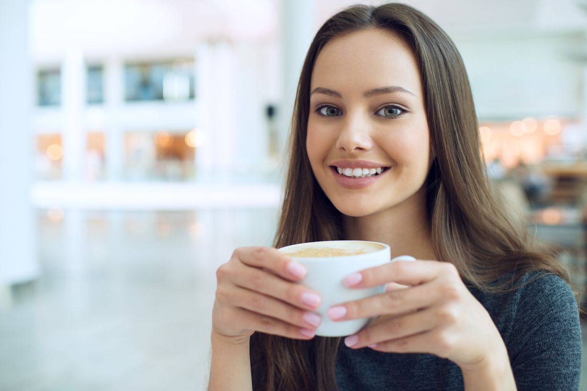 Wiemy, ile filiżanek kawy dziennie zapewni ci długowieczność!