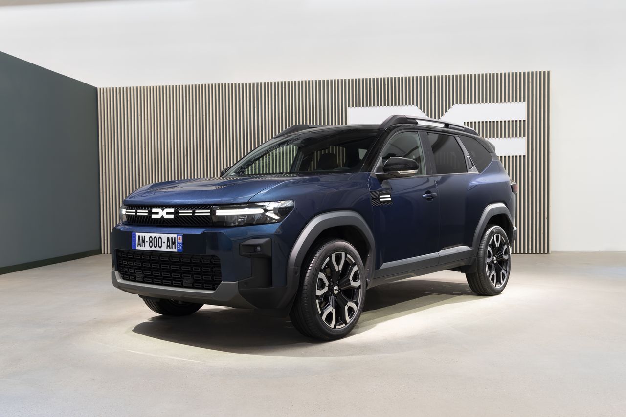 New Dacia debuts: Affordable entry into the SUV market