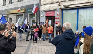 "Minister Czarnek sieje nienawiść w kraju". Protest w Dzień Nauczyciela w Gdańsku