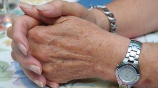 Podszyli się pod wnuczkę i policjantkę. Plany pokrzyżowała seniorka